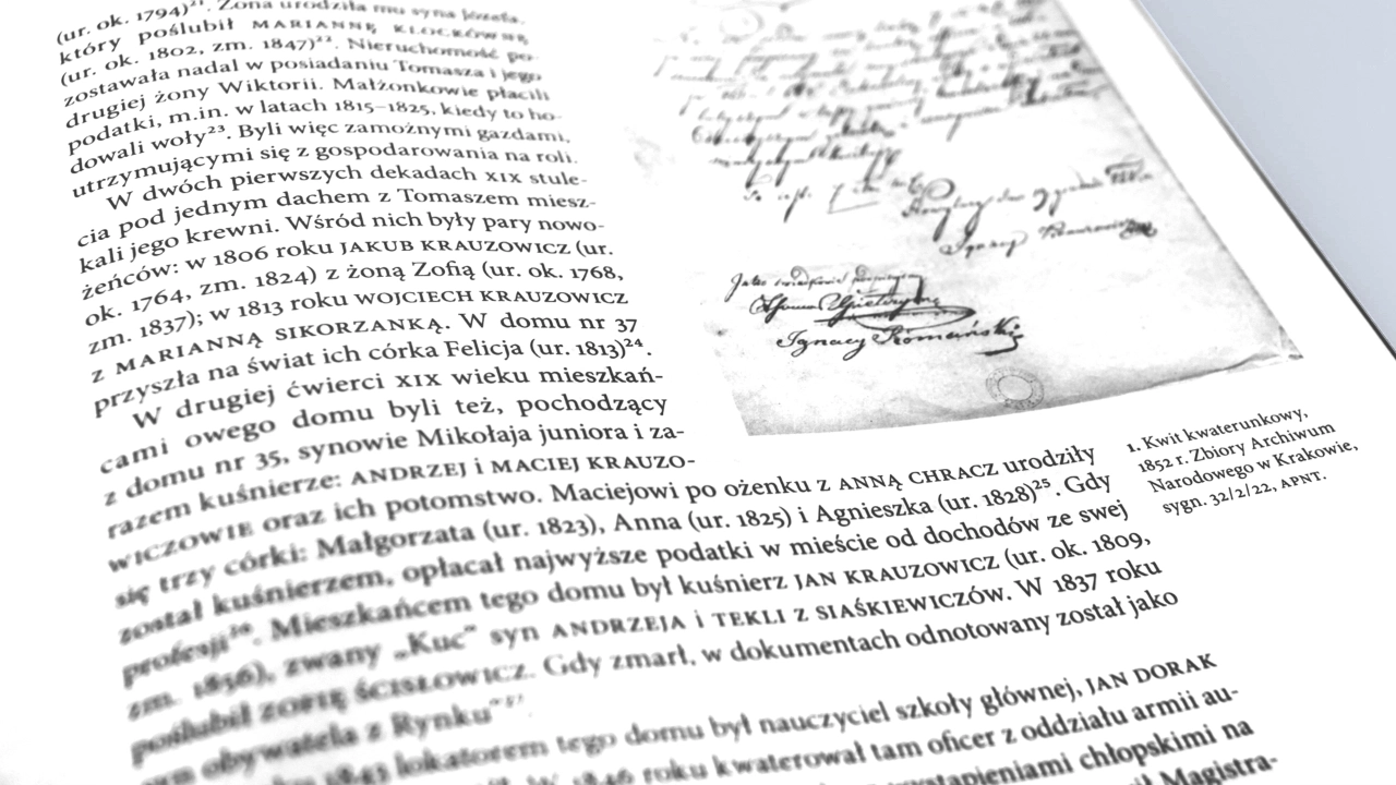 Publikacja Barbary Słuszkiewicz Dzieje rynku w Nowym Targu, zaprojektowana przez Voit Studio, detal