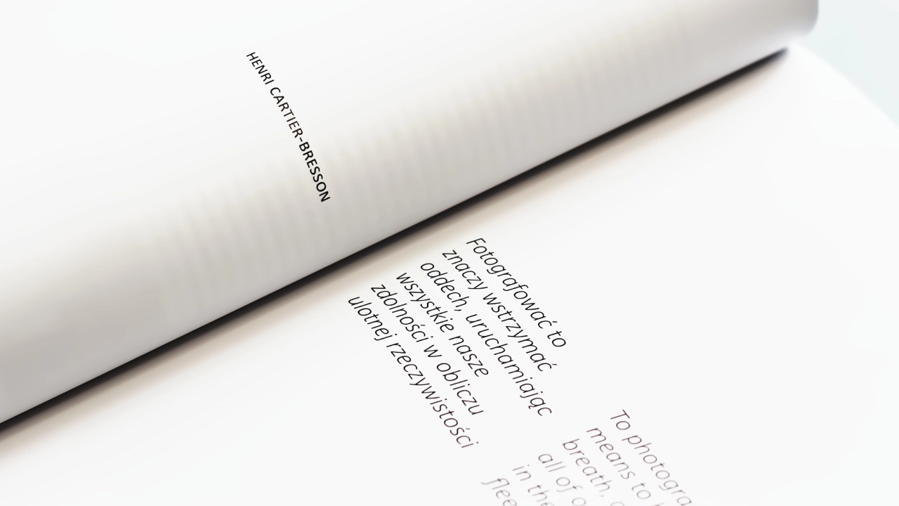 Publikacja Zbigniewa Latały Gra z wyobraźnią / Playing with inagination zaprojektowana przez Voit Studio, detal